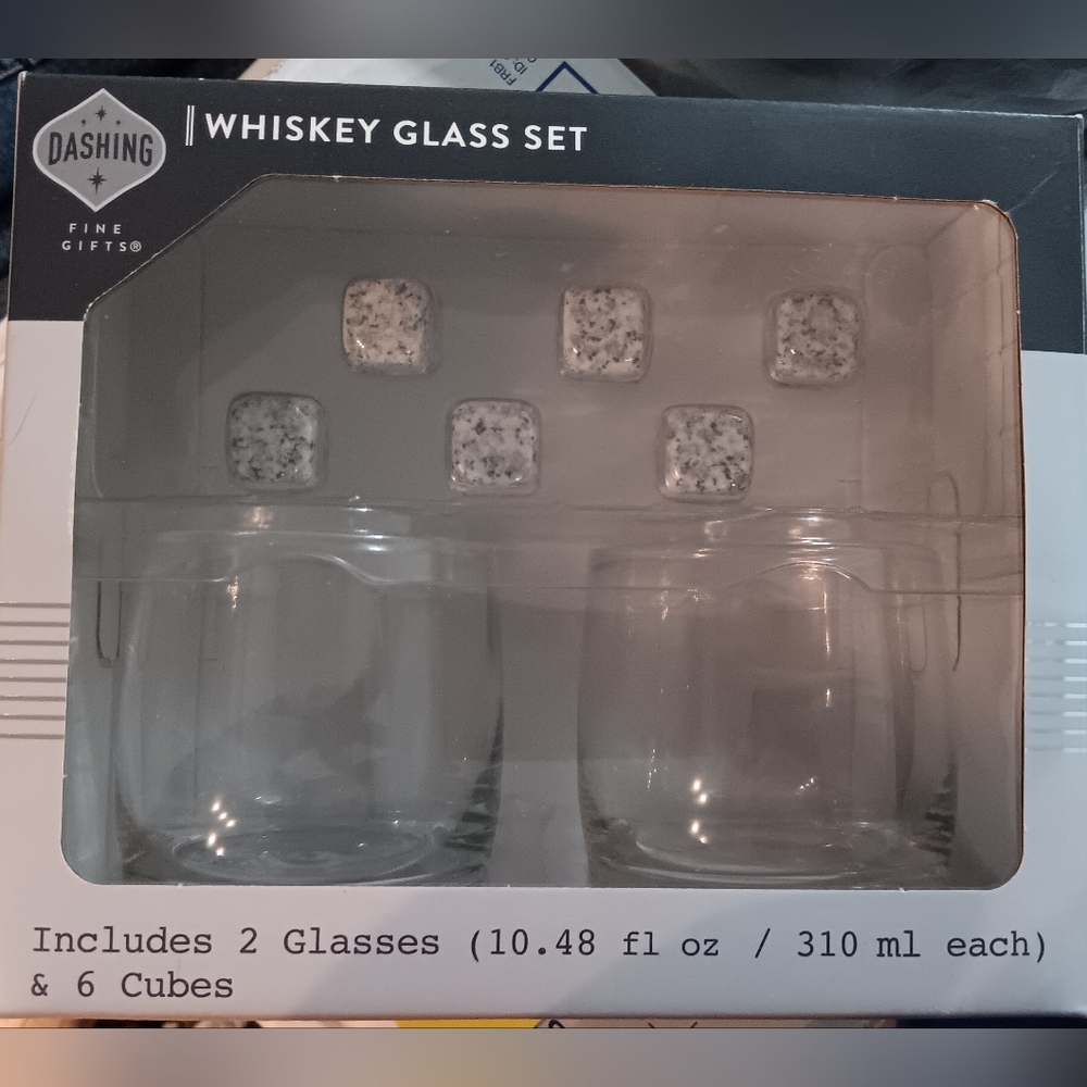 Dashing Whiskey Glass Set with Cubes (NIB)